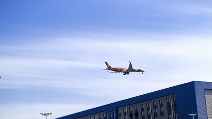 政策引導(dǎo)、科技賦能、樞紐建設(shè) 烏魯木齊航空運(yùn)營支持服務(wù)交出亮眼成績單